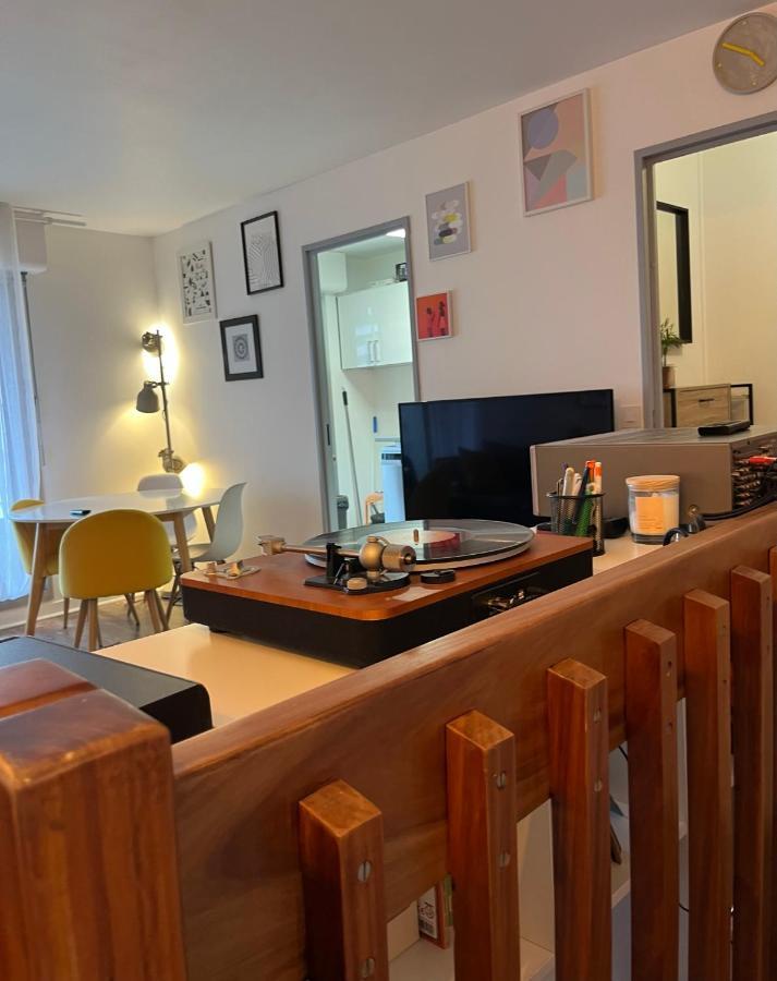 Cosy Duplex Avec Parking A Paris 19 By Immo Kit Bnb Exterior photo